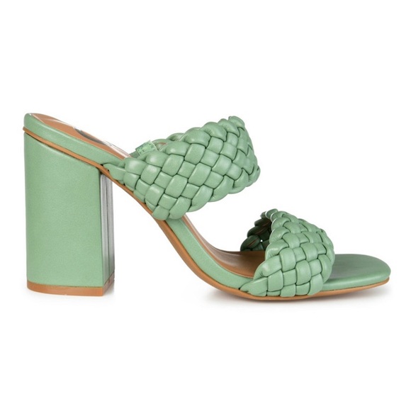 NWOT Journee Collection Melissa Woven Sandals - Picture 2 of 7